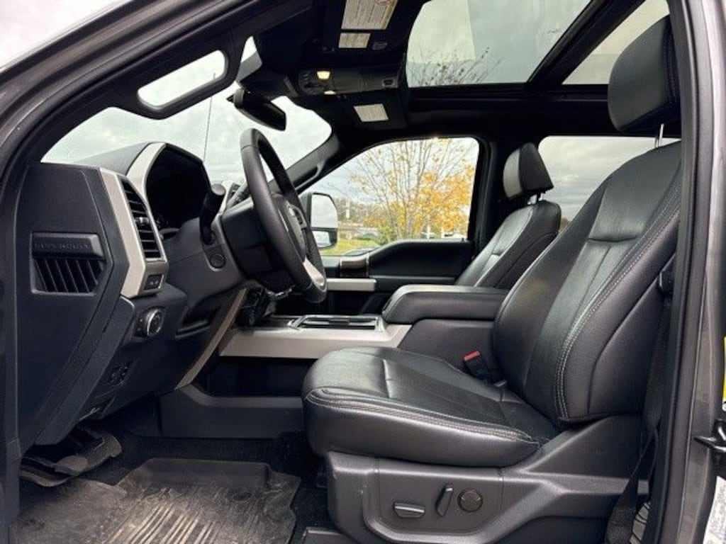 Used 2022 Ford F-350 Lariat 4x4 Truck Crew Cab