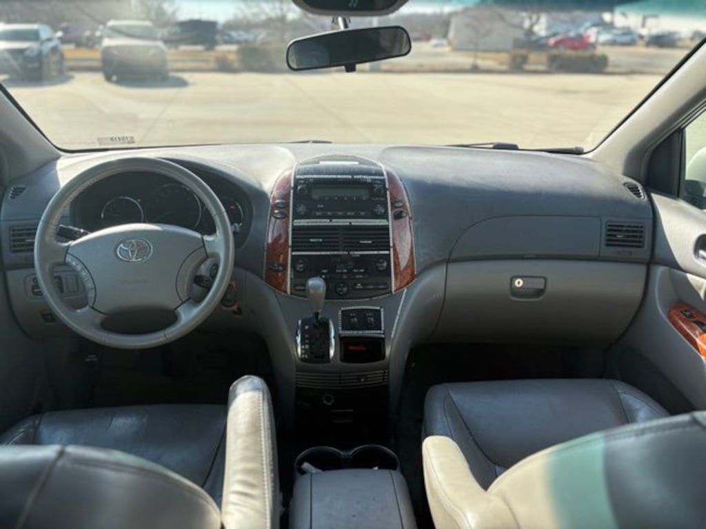 Used 2006 Toyota Sienna XLE Van