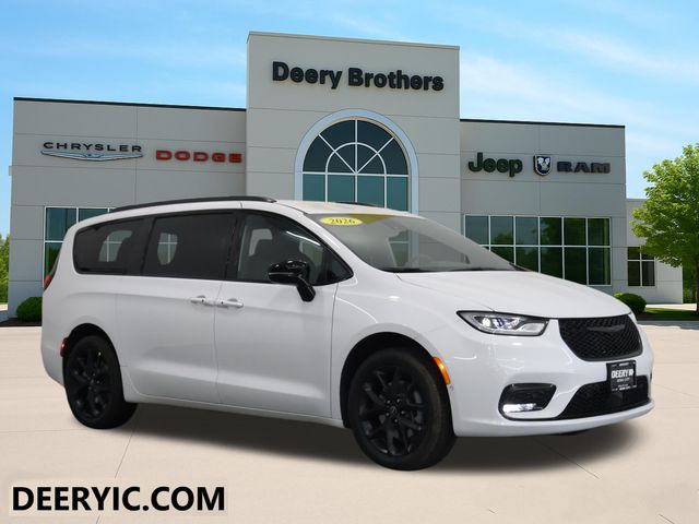 2026 Chrysler Pacifica Select AWD's photo