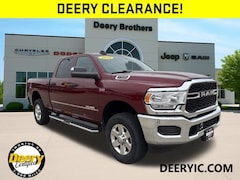 2022 Ram 2500 Tradesman 4x4 Truck Crew Cab