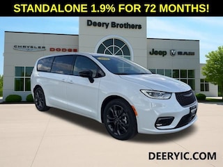 2026 Chrysler Pacifica Select Passenger Van