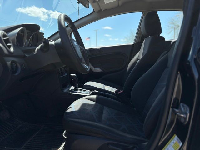 Used 2013 Ford Fiesta SE with VIN 3FADP4BJ8DM184316 for sale in Iowa City, IA