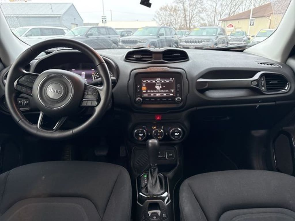 Used 2017 Jeep Renegade Latitude FWD SUV