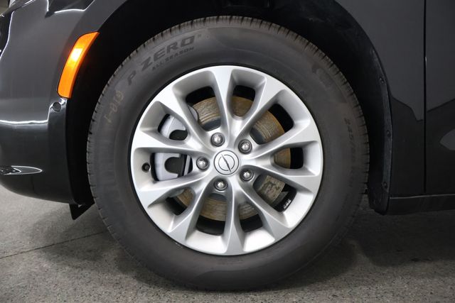2026 Chrysler Pacifica Select - Photo 22