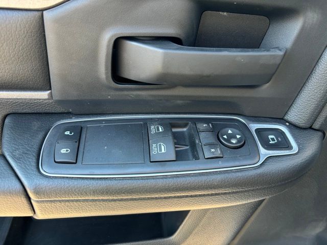 2024 Ram 5500 Tradesman photo 3