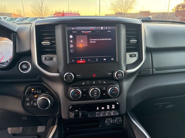 2022 Ram 1500 Big Horn Lone Star photo 3