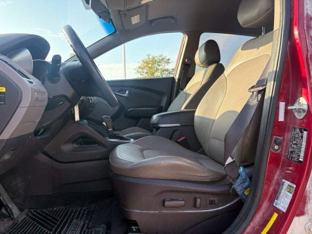 Used 2015 Hyundai Tucson GLS with VIN KM8JTCAF9FU098989 for sale in Iowa City, IA