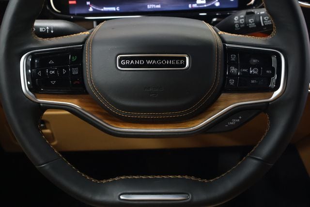 2025 Jeep Grand Wagoneer Series III - Photo 9