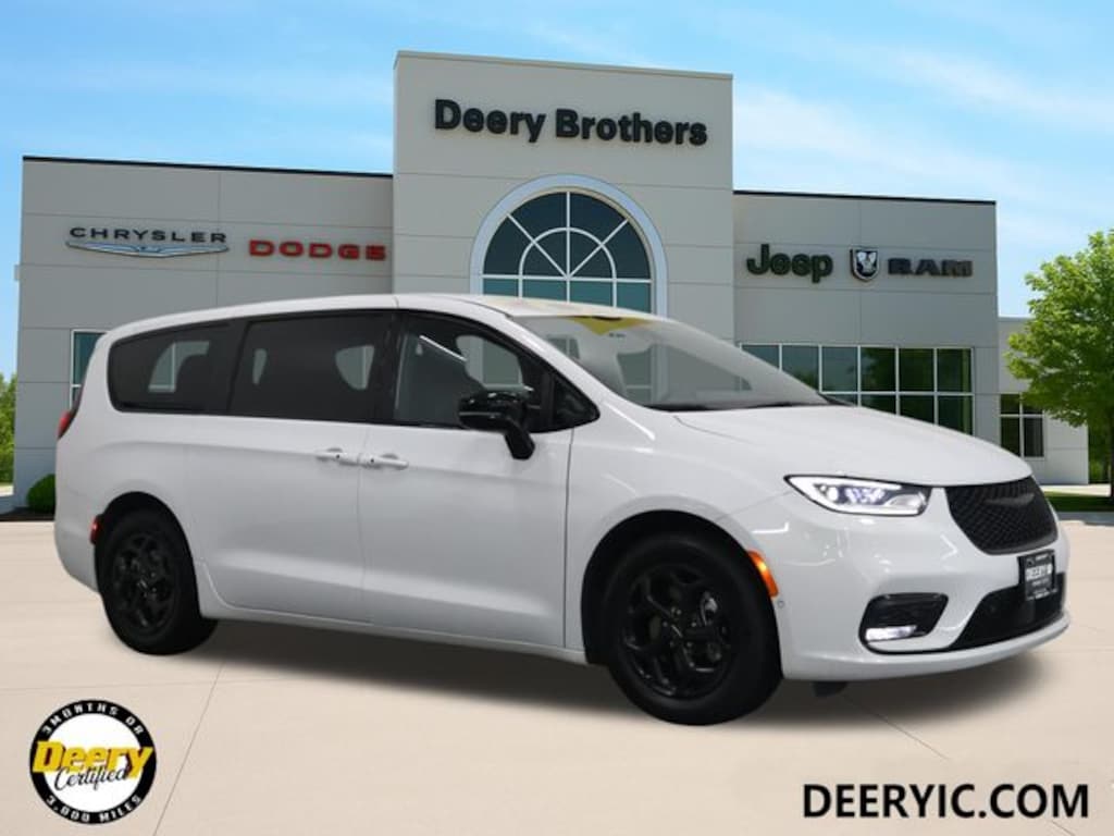 Used 2024 Chrysler Pacifica Plug-In Hybrid Select S Appearance Van Passenger Van