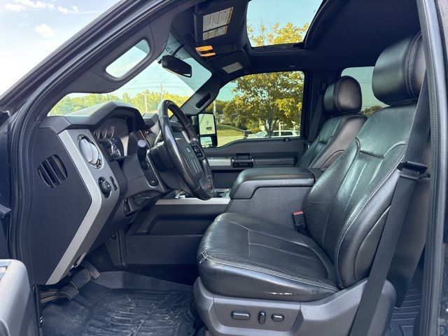 2013 Ford F-350 Lariat photo 3