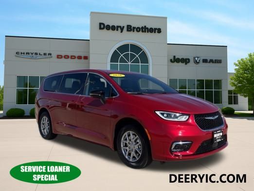 2026 Chrysler Pacifica Select's photo