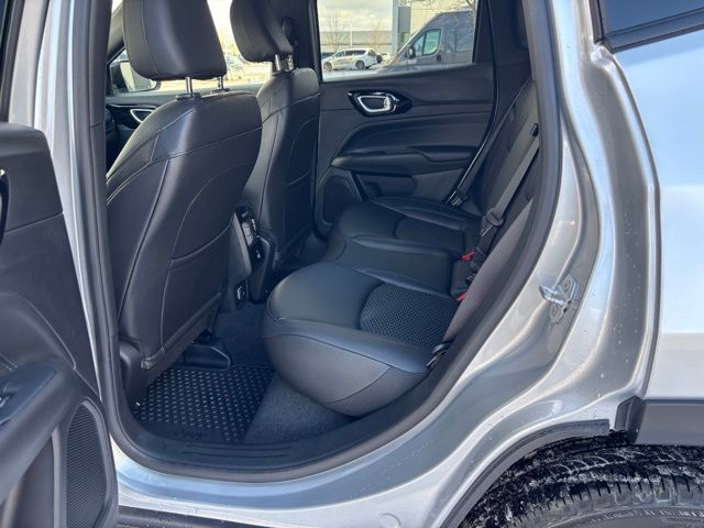 2025 Jeep Compass Altitude Sport photo 4