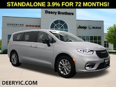 2026 Chrysler Pacifica Limited Passenger Van