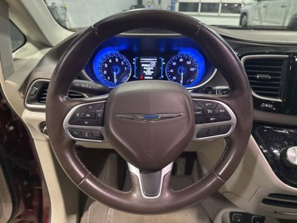 Used 2017 Chrysler Pacifica Touring-L Van