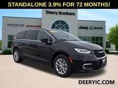 2026 Chrysler Pacifica Select Passenger Van