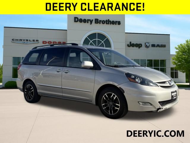2006 Toyota Sienna XLE's photo