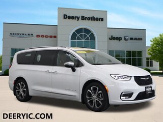 2026 Chrysler Pacifica Pinnacle Passenger Van