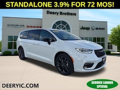 2026 Chrysler Pacifica Select Passenger Van