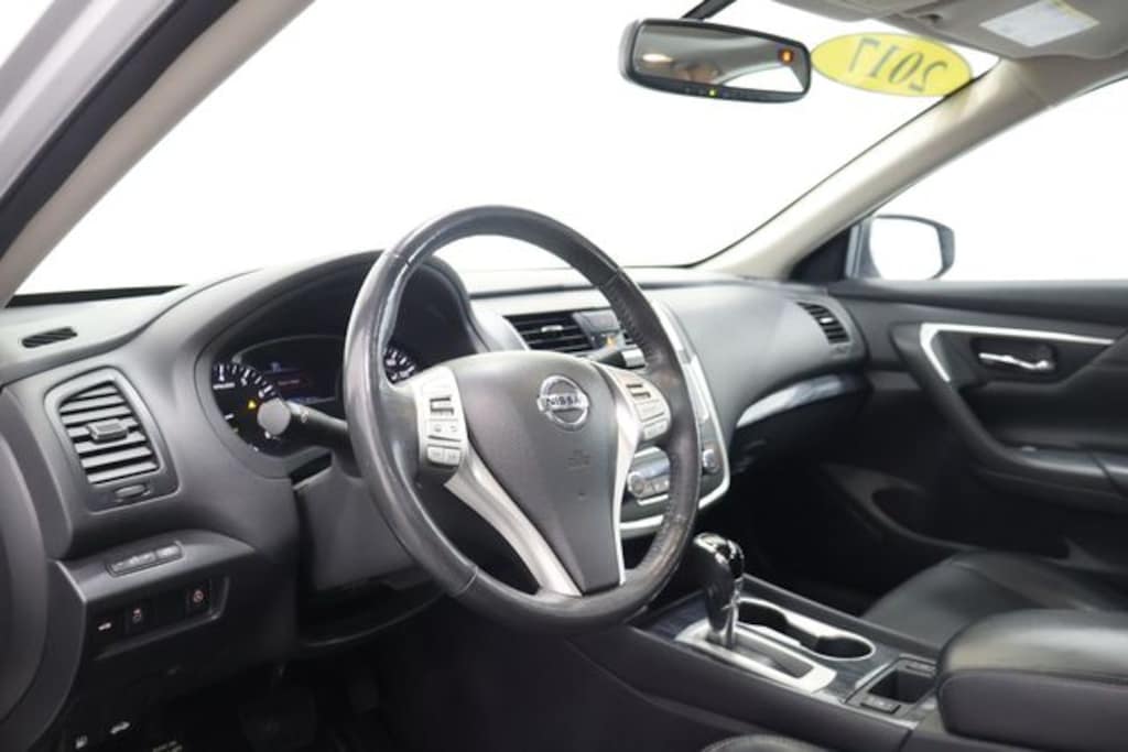 Used 2017 Nissan Altima 2.5 SL Sedan