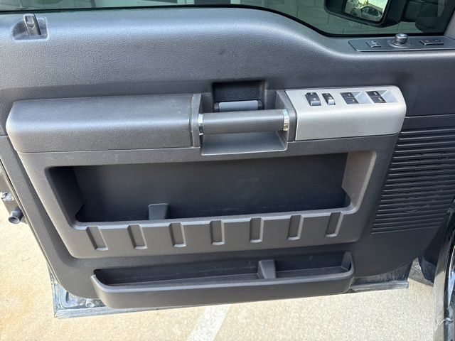 2013 Ford F-350 Lariat photo 4