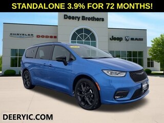 2026 Chrysler Pacifica Select Passenger Van