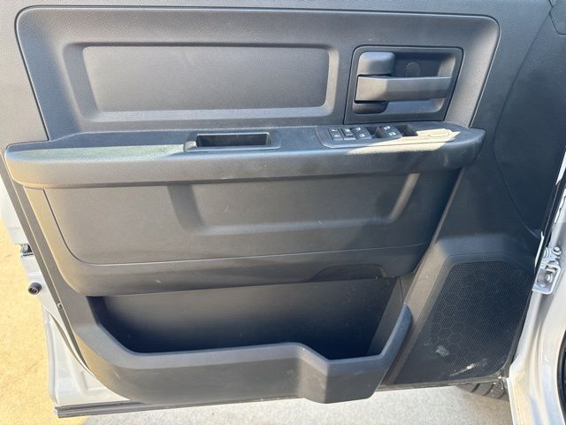 2025 Ram 3500 Tradesman photo 3
