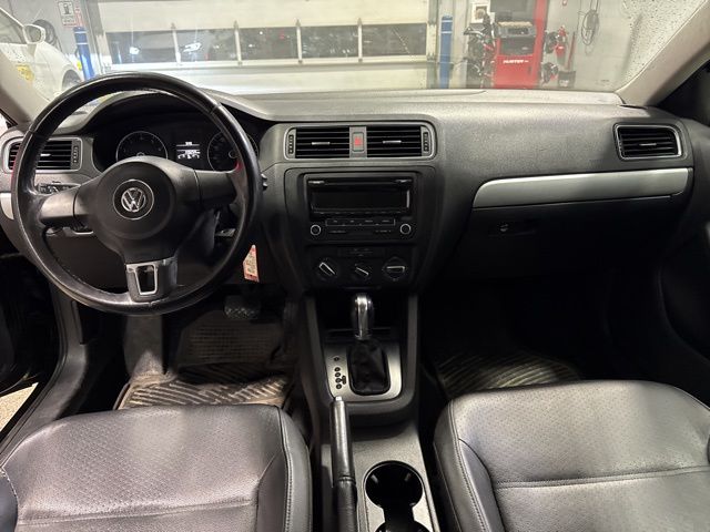 Used 2013 Volkswagen Jetta SE with VIN 3VWDX7AJ0DM252604 for sale in Iowa City, IA