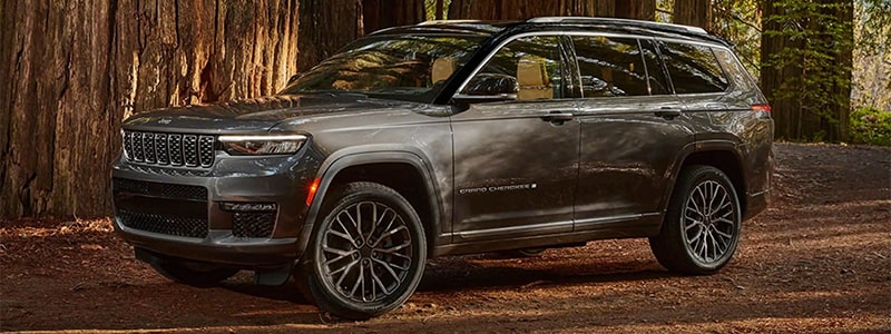 New 2022 Jeep Grand Cherokee Iowa City IA