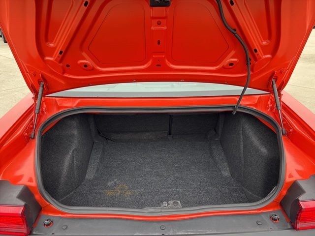 2009 Dodge Challenger R/T photo 4