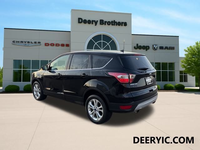 2017 Ford Escape SE photo 3