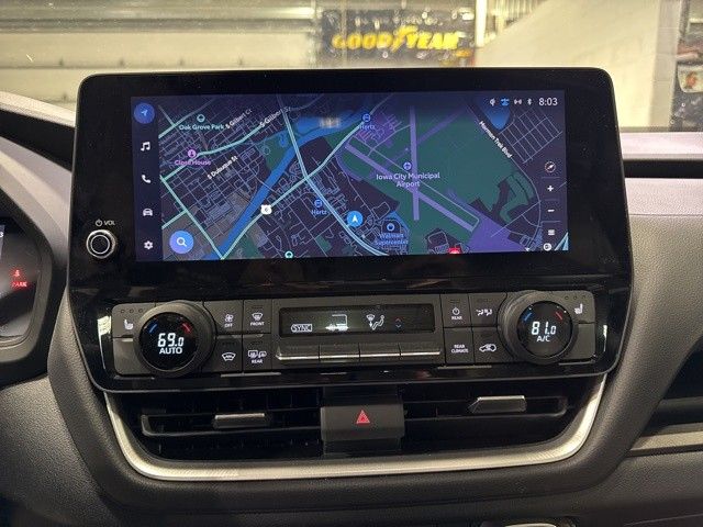 2024 Toyota Grand Highlander XLE photo 2