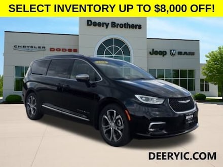 2026 Chrysler Pacifica Pinnacle Passenger Van