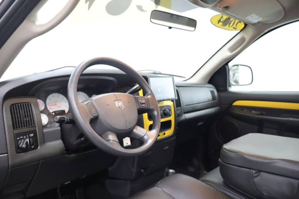 Used 2004 Dodge Ram 1500 SLT/Laramie Truck Regular Cab