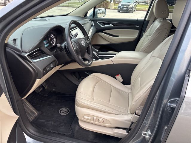 2018 Buick Enclave Essence photo 3