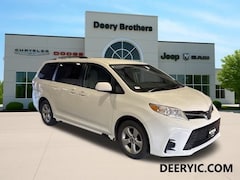 2020 Toyota Sienna LE Van