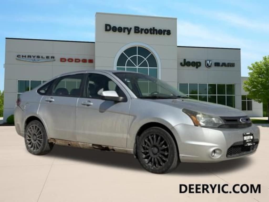 Used 2010 Ford Focus SES Sedan