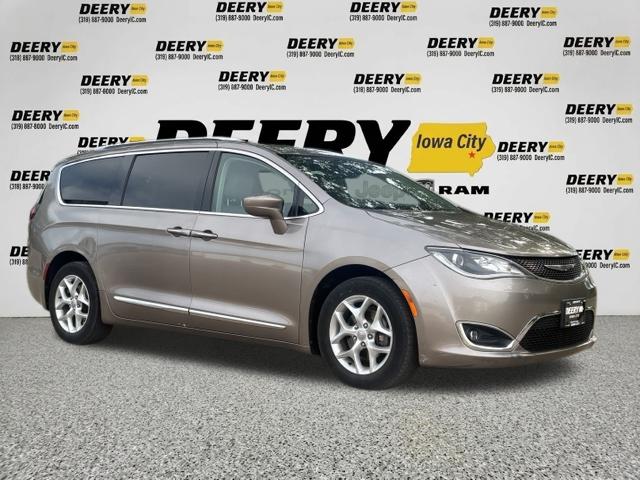 2017 Chrysler Pacifica Touring-L Plus Van