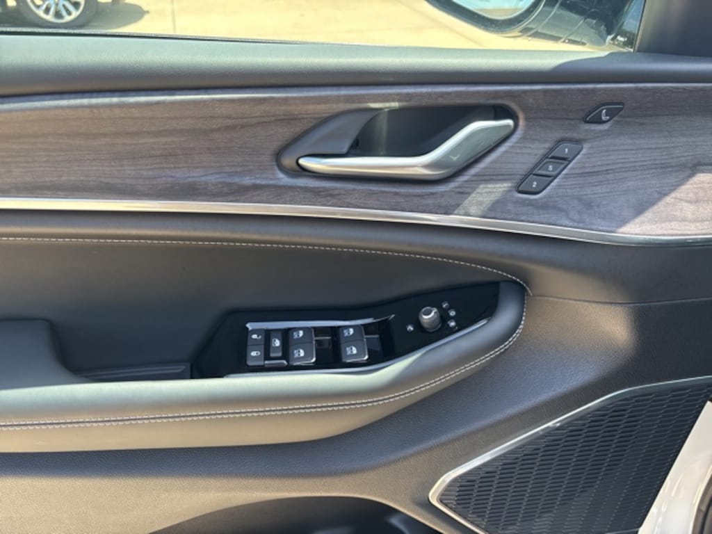 Certified 2025 Jeep Grand Cherokee L Overland 4x4 SUV