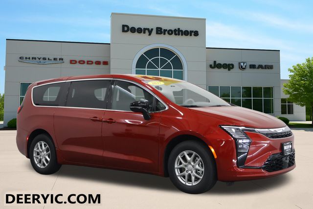 2027 Chrysler Pacifica Select's photo