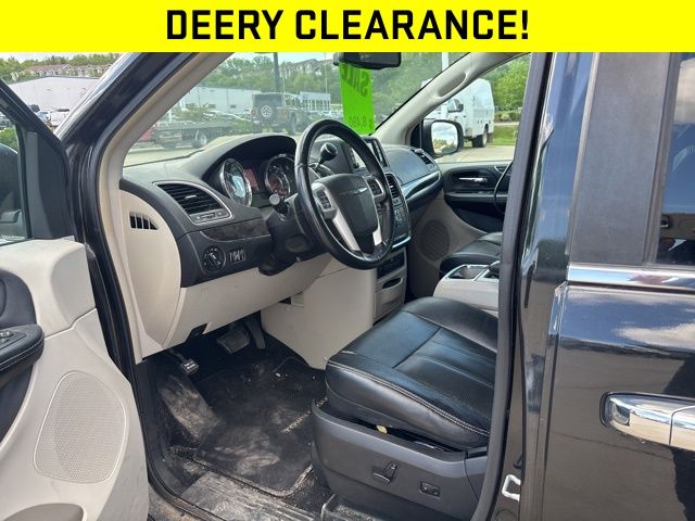 Used 2015 Chrysler Town & Country Touring-L with VIN 2C4RC1CG7FR697257 for sale in Iowa City, IA