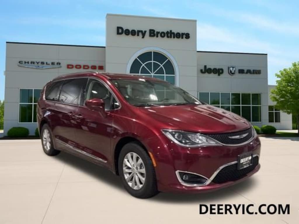 Used 2017 Chrysler Pacifica Touring-L Van