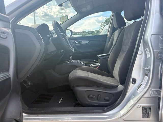 Used 2016 Nissan Rogue SV with VIN KNMAT2MV9GP708973 for sale in Iowa City, IA