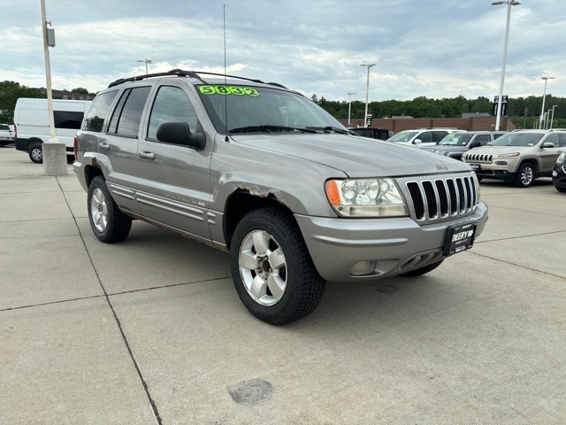 Used 2001 Jeep Grand Cherokee LIMITED with VIN 1J4GW58NX1C570866 for sale in Iowa City, IA