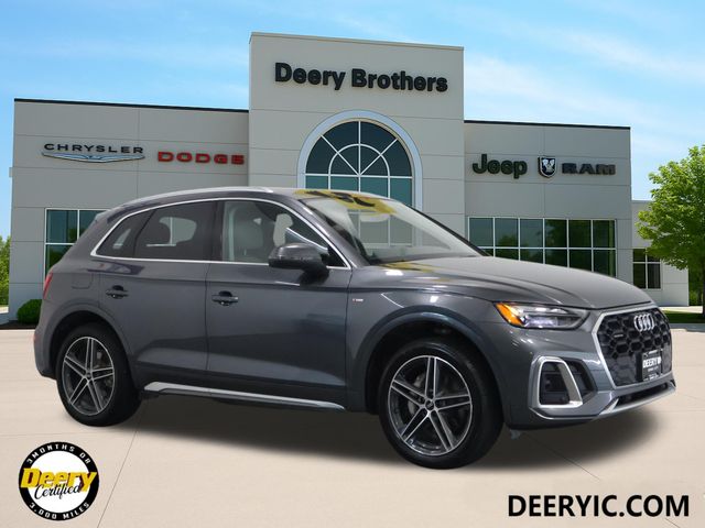 2021 Audi Q5 55 e Premium Plus's photo
