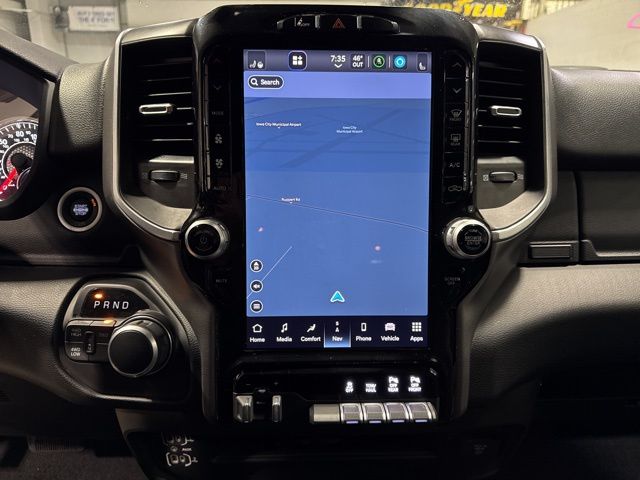 2024 Ram 2500 Big Horn photo 3