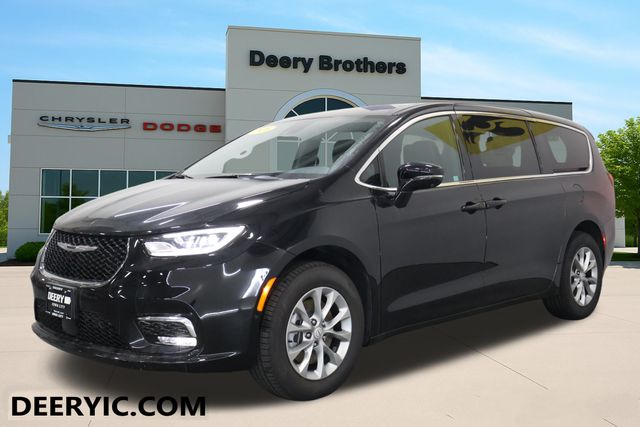 2026 Chrysler Pacifica Select - Photo 25