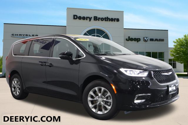 2026 Chrysler Pacifica Select - Photo 19