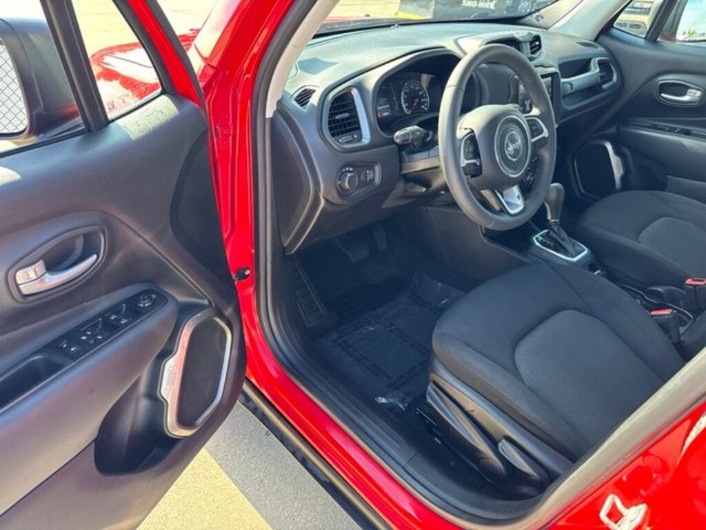 Used 2023 Jeep Renegade Latitude 4x4 SUV