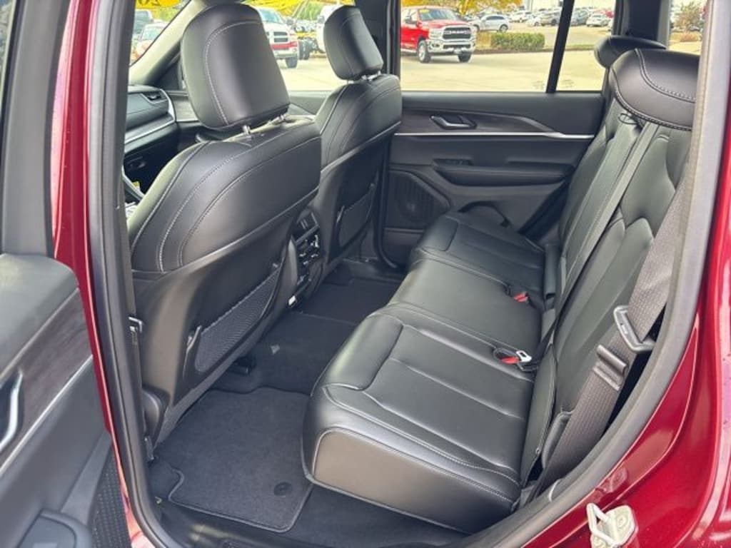 New 2025 Jeep Grand Cherokee Limited Sport Utility