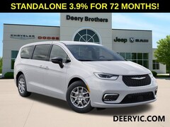 2026 Chrysler Pacifica Select Passenger Van